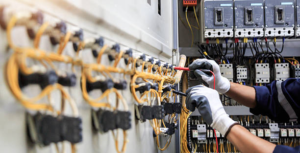 Professional Generator Installation technician working in Moses Lake North, WA